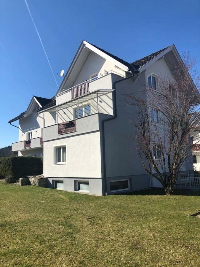 Superior-Apartment Mit Pool Und Seezugang Velden am Wörthersee Buitenkant foto