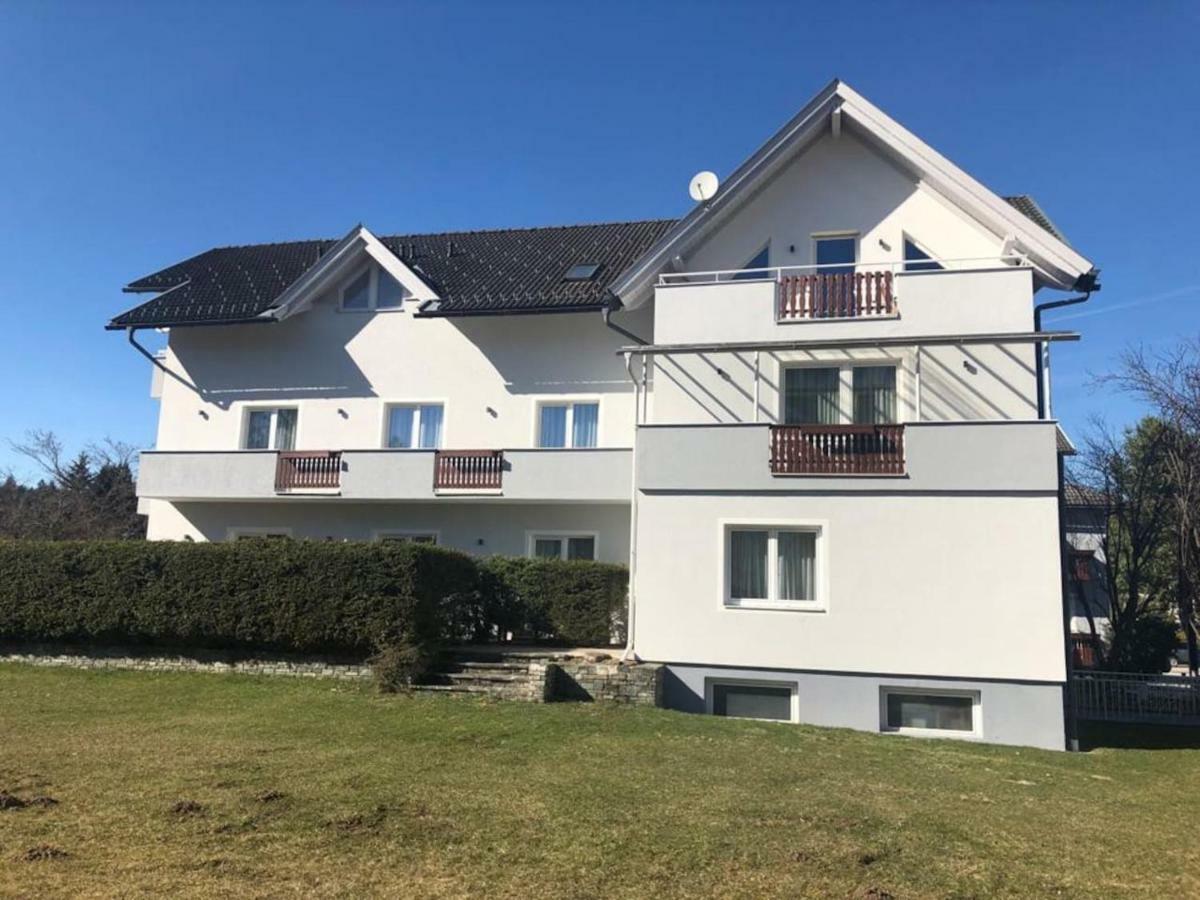 Superior-Apartment Mit Pool Und Seezugang Velden am Wörthersee Buitenkant foto