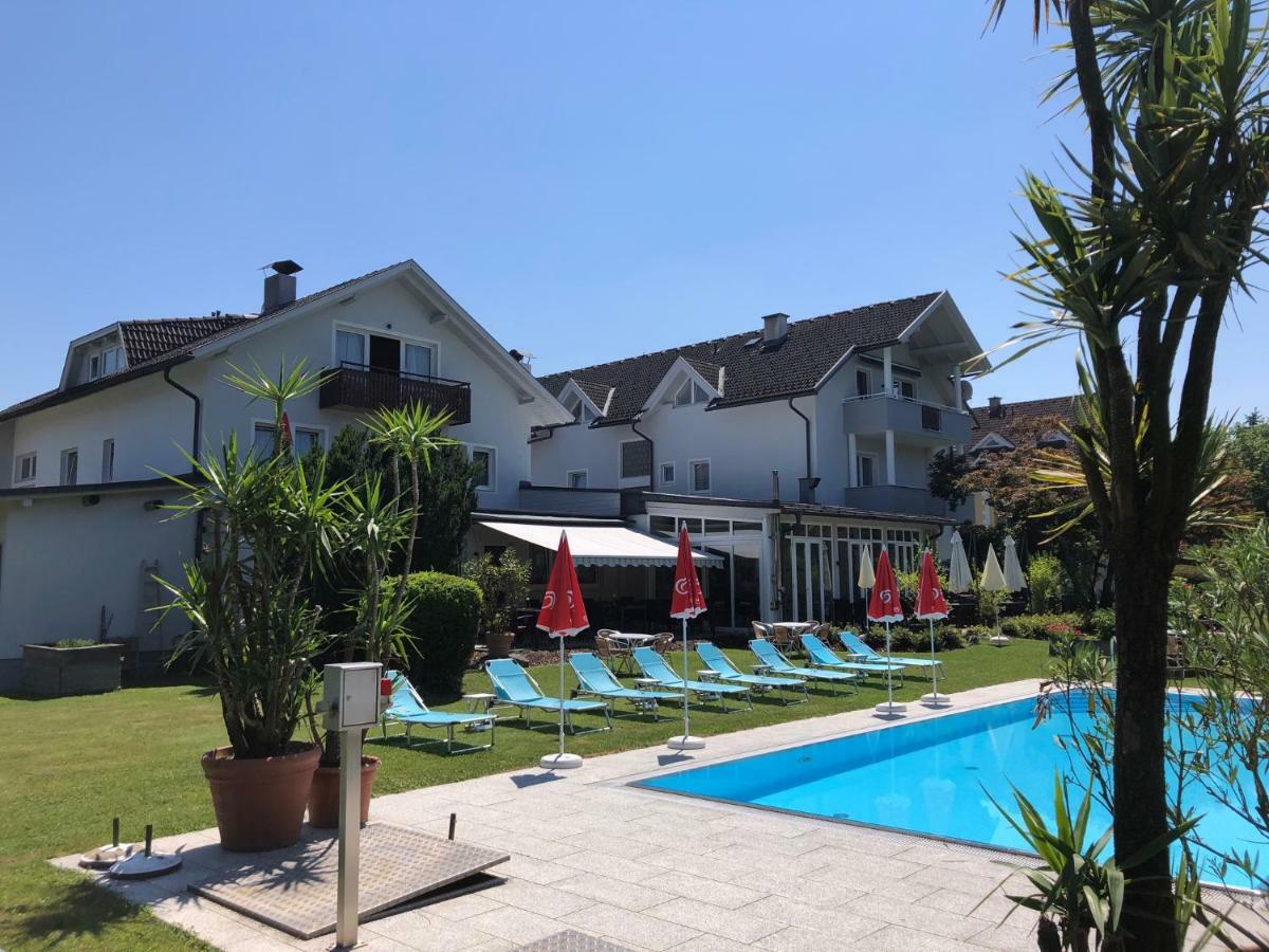 Superior-Apartment Mit Pool Und Seezugang Velden am Wörthersee Buitenkant foto